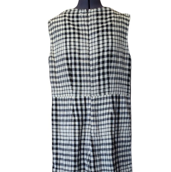 Urban Outfitters checked black and white jumpsuit. 12 - Picture 3 of 9